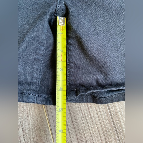 American Eagle soft black super stretch cotton blend mid rise 4” shorts - Picture 4 of 6